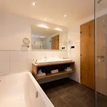 Muntanella 4*