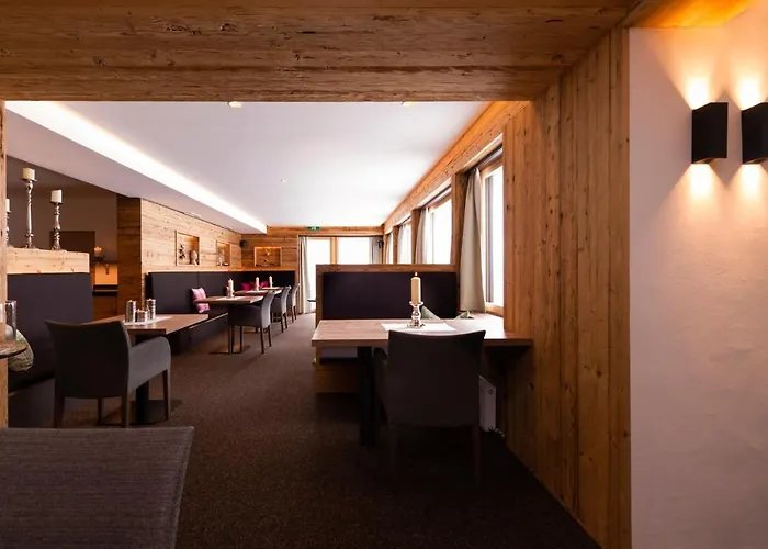 Guest house Muntanella 4*